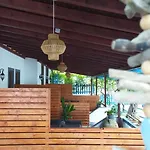 Amfithea Seaview טריקרי