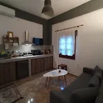 Amfithea Seaview טריקרי