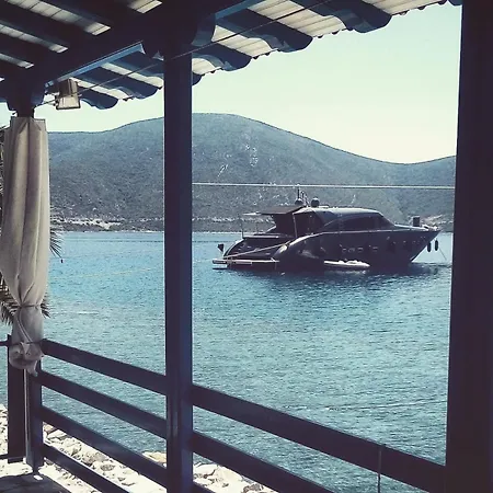 Amfithea Seaview Holiday home