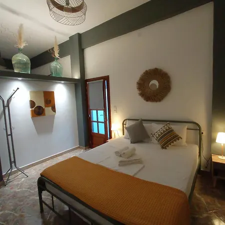 بيت للعطل Amfithea Seaview *